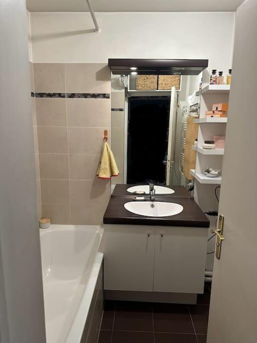 Appartement Quartier Stade De France سان دوني المظهر الخارجي الصورة